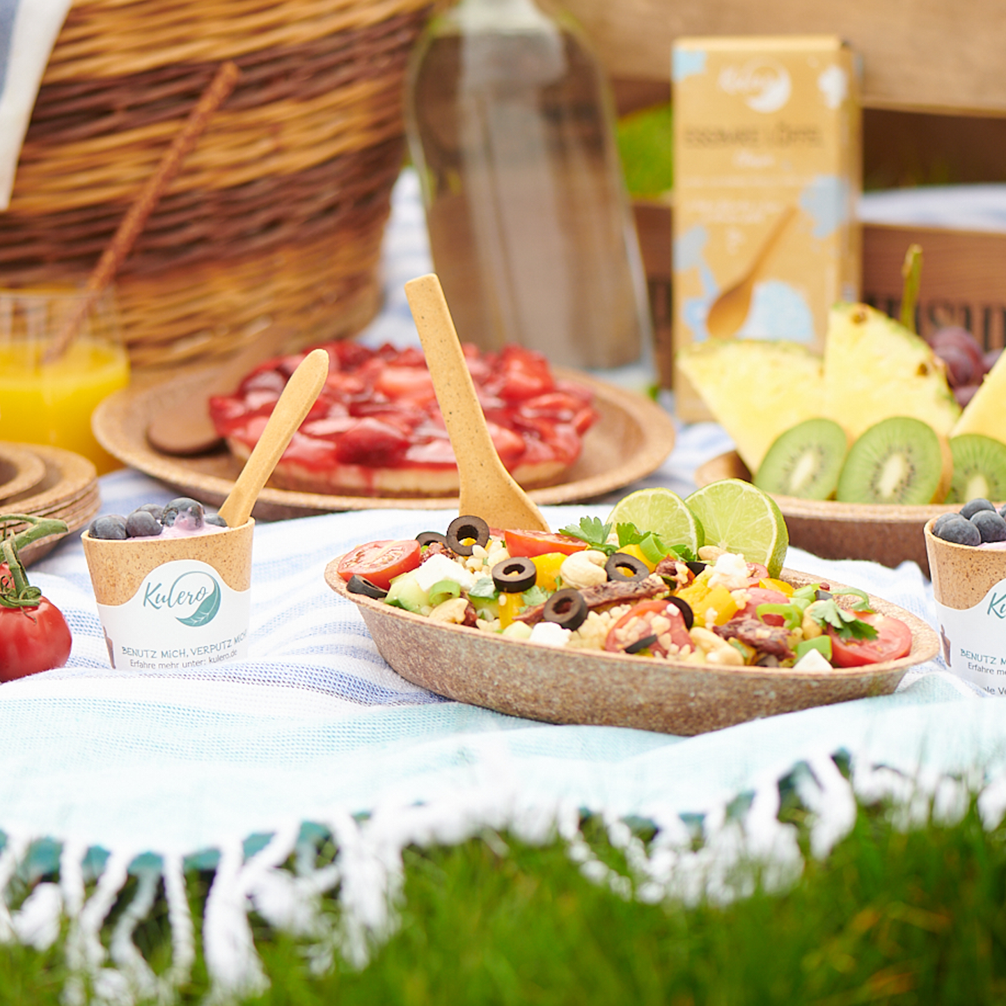 Picknick auf der Wiese mit Essbaren Löffeln